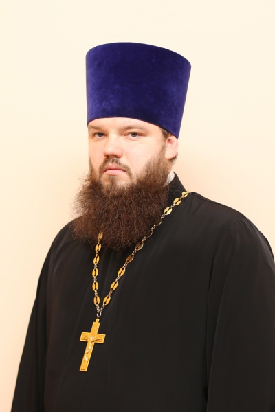 священник Александр Анохин