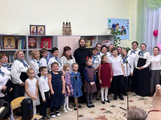 Концерт ко Дню матери в воскресной школе при Богородицерождественском храме деревни Савостьяново — фото 3