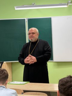 Встреча с клириком в МБОО «Гимназия» города Фрязино — фото 2