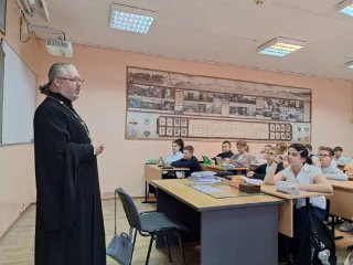 Уроки в МБОУ «СОШ №4 им. Героя Советского Союза Ф.Т. Жарова» города Шатура