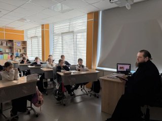 Беседа о церковной книге в МОУ СОШ №14 г. Электрогорска