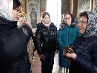 Экскурсия школьников в Троицкий храм села Шарапово и Пятницкий храм села Лузгарино — фото 5