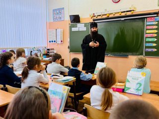 Беседа о Рождестве Христовом в 3-м корпусе МОУ СОШ №18